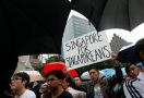 Susah Dapat Kerja, Warga Singapura Gelar Demo Anti-Imigran - JPNN.com