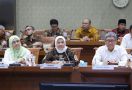 Menaker Ida Fauziyah Hadiri Raker Perdana di DPR - JPNN.com