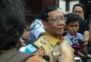 Mahfud MD Memilih Patuh kepada Jokowi - JPNN.com