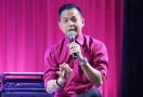 7 Stafsus Jokowi dari Kaum Milenial, Ernest Prakasa: Ini Keren Banget! - JPNN.com