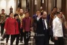 Jokowi dan Surya Paloh Tampak Akrab, Megawati Bersenda Gurau dengan JK - JPNN.com