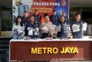 Polisi Ungkap Jenis Cairan Kimia yang Dipakai Pelaku Teror di Jakbar - JPNN.com
