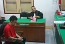 Hasanuddin Tertunduk Lemas Dituntut Hukuman Mati - JPNN.com