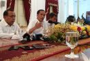 Jokowi: Mereka Ingin Menampar Muka dan Menjerumuskan Saya - JPNN.com