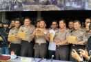 Istimewa, 58 Personel Polres Jakbar Raih Pin Emas dari Kapolri - JPNN.com