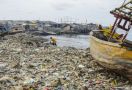 Laporan untuk Pak Anies, Setiap Hari 8,32 Ton Sampah Masuk di Teluk Jakarta - JPNN.com