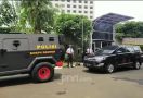 Rantis Brimob Kawal Pimpinan KPK Jilid IV Menuju Istana, Nih Fotonya - JPNN.com