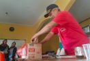 Banyak Korban Banjir Cipinang Melayu Kelaparan, Belum Dapat Bantuan Makanan - JPNN.com