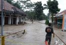 11 Orang Meninggal Akibat Banjir Bandang di Jasinga, Akses Jalan Terputus - JPNN.com