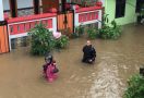 Warga Korban Banjir Minta Pemkot Tangerang Segera Beri Bantuan - JPNN.com