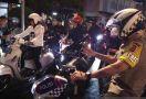 Wali Kota Bogor Gunakan Motor Saat Patroli Pada Malam Tahun Baru - JPNN.com