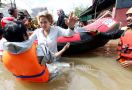 Nikita Mirzani Sumbang Rp 20 Juta untuk Korban Banjir di Ciledug - JPNN.com