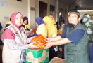 PA 212 Serahkan Ribuan Nasi Bungkus ke Korban Banjir Jakarta - JPNN.com