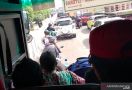 Tangerang Masih Banjir, Pengendara Motor Terpaksa Lewat Jalan Tol - JPNN.com