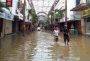 Banjir Jakarta Lumpuhkan Kawasan Pasar Baru - JPNN.com