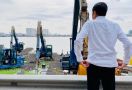 Sidak ke Waduk Pluit, Presiden Jokowi: Ini enggak Jalan? - JPNN.com