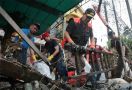 Kementerian PUPR Sebut Ada Tanggul Jebol, Anies Baswedan Bilang Hanya Retak - JPNN.com
