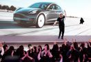 Tesla Mulai Produksi Mobil Listrik Terbaru di Tiongkok - JPNN.com