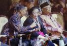 Di Depan Megawati, Jokowi Curhat Masalah Ekonomi Indonesia - JPNN.com