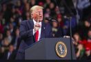 Donald Trump Usul Suntik Disinfektan untuk Atasi COVID-19, Amankah? - JPNN.com