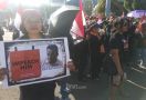 Massa Minta Anies Mundur Sebagai Gubernur Jakarta - JPNN.com