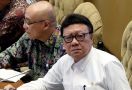 Pernyataan Penting Menteri Tjahjo saat Merebak Isu Honorer Dihapus - JPNN.com
