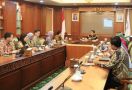 Bertemu Tokopedia, Menteri Halim Tekankan Pentingnya Literasi Digital - JPNN.com