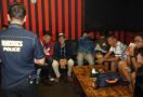 Polisi Obok-obok Tempat Hiburan Malam, 3 Pengguna Narkoba Diamankan - JPNN.com