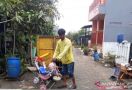 Banjir Surut, Sampah Menumpuk - JPNN.com