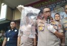 Ditusuk Anak Kandung pakai Gunting, Ibu Bersimbah Darah - JPNN.com