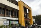 Guru SMAN 12 Kota Bekasi Kerap Pukuli Siswa - JPNN.com