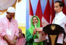 Presiden Jokowi Serahkan 2.576 Sertifikat Tanah di Bireuen Aceh - JPNN.com