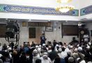 Anies: Masjid Paling Banyak Gunakan Air, Sisa Wudu Harus Dikembalikan ke Tanah - JPNN.com