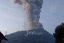 Gunung Merapi Kembali Meletus, Tinggi Kolom Capai 3.000 Meter - JPNN.com