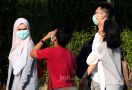 Anies Baswedan Sebut Pembeli Masker di Pasar Jaya Harus Ber-KTP Jakarta - JPNN.com