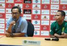 Aji Santoso: Saat Tim Lain Libur Kami Masih Bertanding, Ini Sangat Merugikan Persebaya - JPNN.com