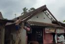 14 Rumah dan Satu SPBU Rusak Disapu Angin Langkisau - JPNN.com