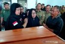 Menteri Siti Menangis saat Melepas Putra-Putri KLHK yang Gugur saat Bertugas - JPNN.com