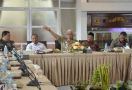 Mahyeldi Minta Penerbangan di Bandara Minangkabau Dihentikan - JPNN.com