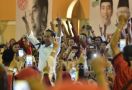 Korban Terus Bertambah, Jokowi Sendirian Melawan Corona, Relawan ke Mana? - JPNN.com