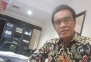 Sejumlah Tokoh Bakal Menggugat Jokowi dan Pertamina, Laode Ida Beri Saran Begini - JPNN.com