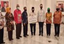 Bantu Warga Jakarta Terdampak Covid-19, PD Dharma Jaya dan MKKS Salurkan Bantuan Kepada Bazis DKI Jakarta - JPNN.com