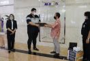 Cegah Corona, Ivan Gunawan Bagikan 4.000 Hand Sanitizer - JPNN.com