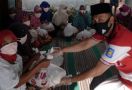 Aksi Mulia Suporter MU di Tengah Pandemi Corona - JPNN.com