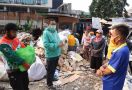 Gus AMI Bagikan Sembako Buat Warga Jakarta yang Tak Masuk Data Pemerintah - JPNN.com