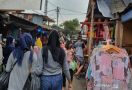Lihat, Suasana Pasar Tanah Abang, Ah, Terserah - JPNN.com