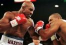 Holyfield Siap Tarung Ulang Melawan Mike Tyson, Dengan Syarat - JPNN.com