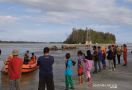Nekat Mandi di Laut, Empat Bocah SD Ini Hanyut Terbawa Ombak - JPNN.com