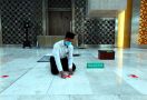 Beginilah Nasib Seorang Pria yang Berbuat Terlarang di Masjid Muhsinin - JPNN.com