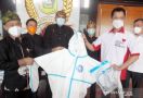 Ketum Gerindra Prabowo Subianto Sumbang 800 APD - JPNN.com